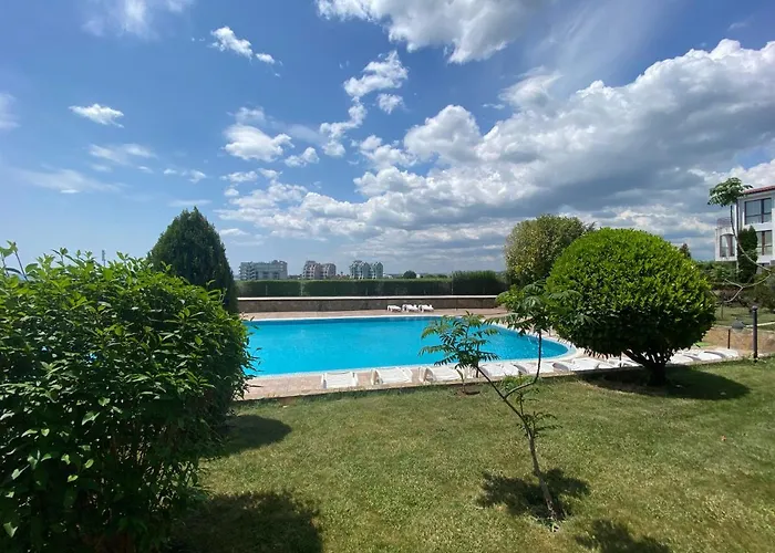 Апартамент Rutland C8 Two Bedroom *