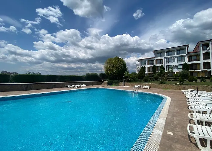 Апартамент Rutland C8 Two Bedroom Равда