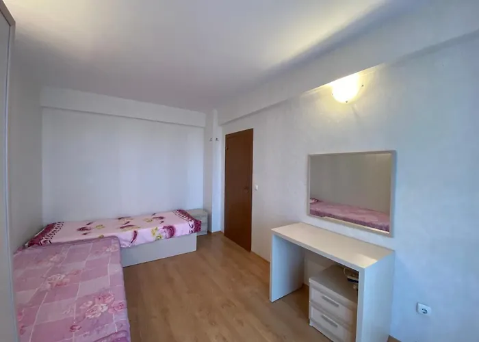 Rutland C8 Two Bedroom Апартамент