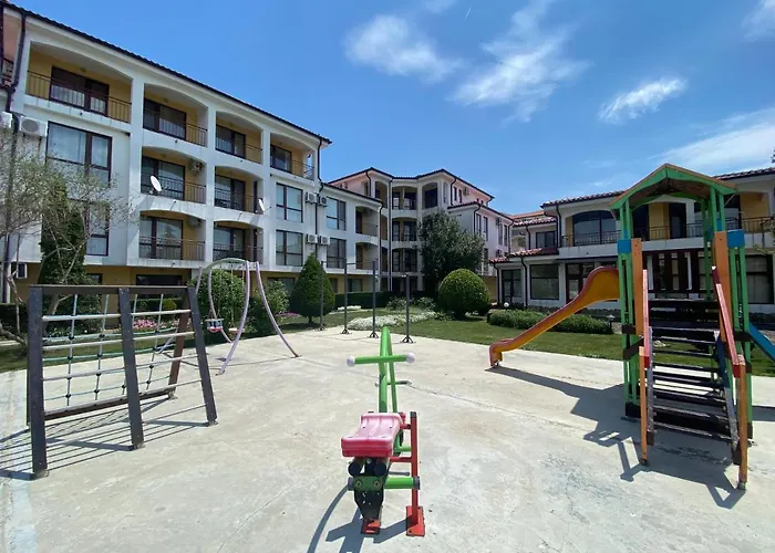 Апартамент Rutland C8 Two Bedroom *