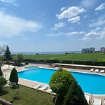Rutland C8 Two Bedroom Apartmán *