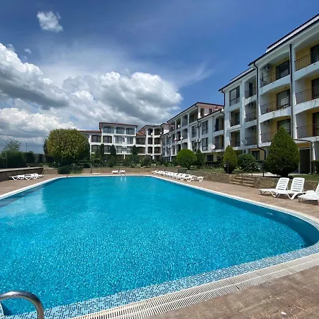 Rutland C8 Two Bedroom Διαμέρισμα *