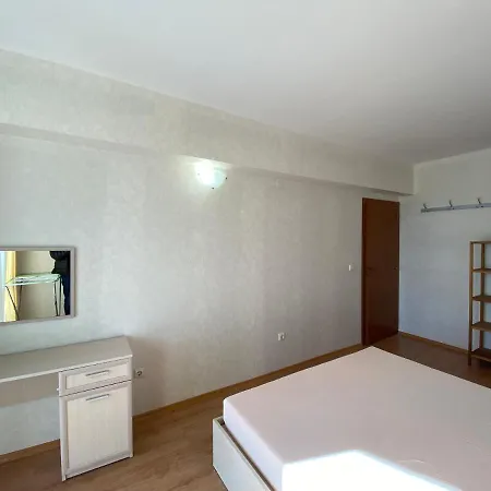 Rutland C8 Two Bedroom Apartament *