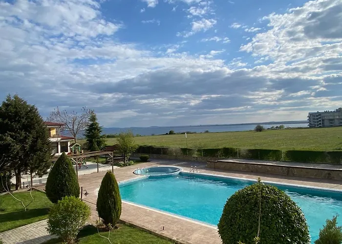 Appartement Rutland C8 Two Bedroom *